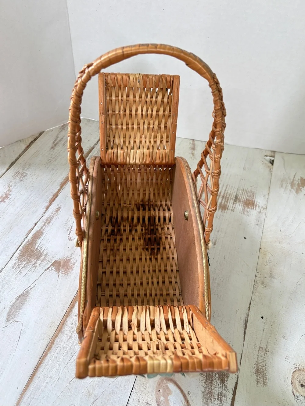 1950s wicker picnic basket purse floral seashells cottage coastal chic rare bag